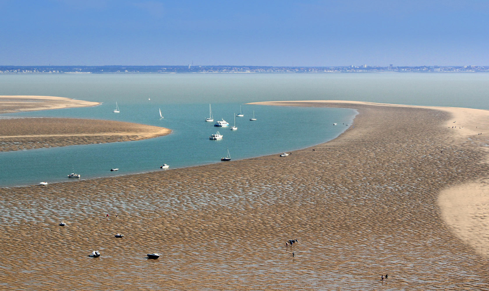 Phare de Cordouan, Croisi�re Phare de Cordouan, Visite Phare de Cordouan, Promenades en mer, Croisi�res Royan, Estuaire de la Gironde, Talmont, Meschers, Catamaran Voile, Croisi�re Voile, Croisi�re d�ner.